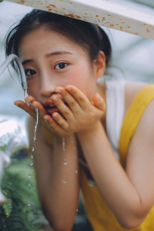 最清晰的女厕偷拍77777